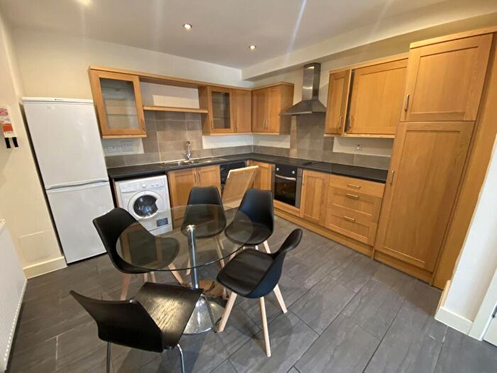 5 Bedroom Semi Detached House To Rent In Bulwer Road, Clarendon Park, LE2