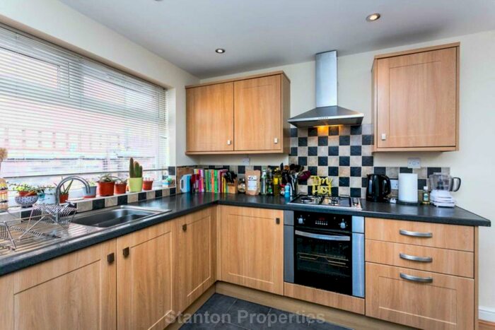 4 Bedroom Terraced House To Rent In &# Pppw, Wallace Avenue, Rusholme, M14