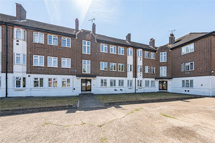 2 Bedroom Flat For Sale In Great West Road, Osterley, TW7