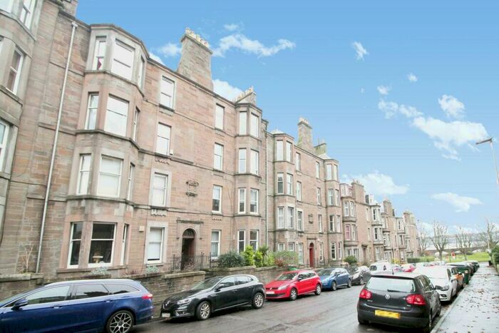2 Bedroom Flat To Rent In Bellefield Avenue, Dundee, DD1
