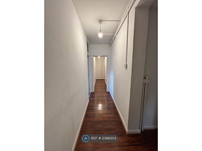 5 Bedroom Flat To Rent In Vallance Road, London, E1