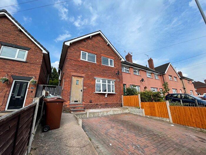 3 Bedroom Semi-Detached House To Rent In Pugh Crescent, Walsall, WS2