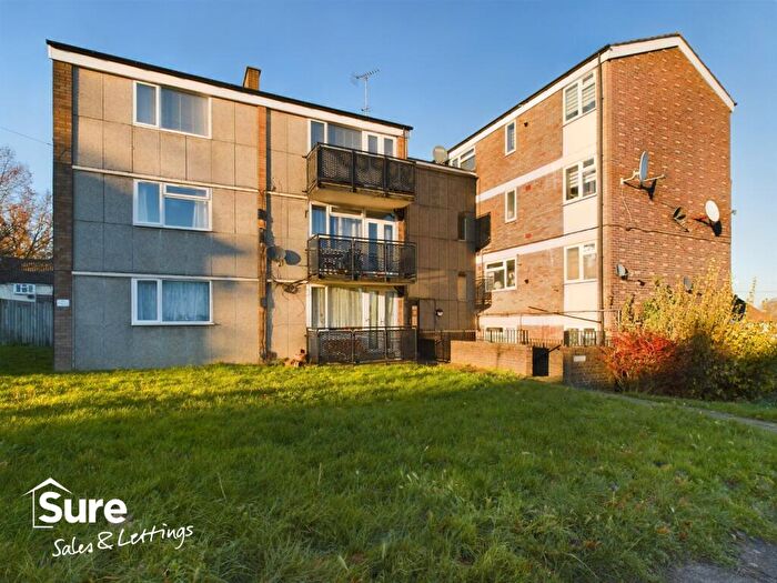 1 Bedroom Flat For Sale In Hasedines Road, Hemel Hempstead, Hertfordshire, HP1