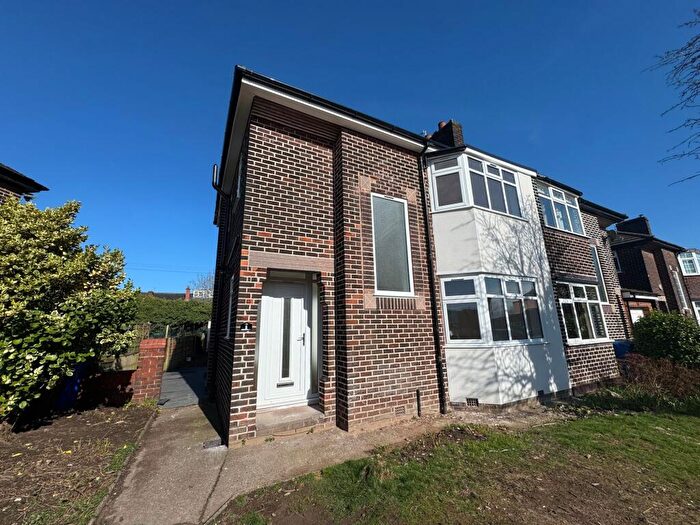 3 Bedroom Semi-Detached House To Rent In Booths Hall Grove, Worsley, M28