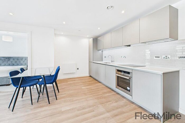 2 Bedroom Apartment To Rent In Lionel Street, B3