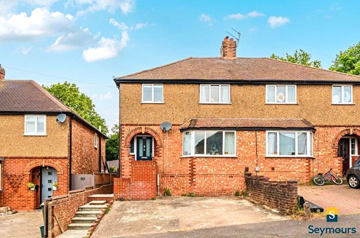 3 Bedroom Semi Detached House For Sale In Guildford, Surrey, GU2
