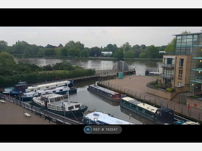 3 Bedroom Flat To Rent In One Town Meadow, Brentford, TW8