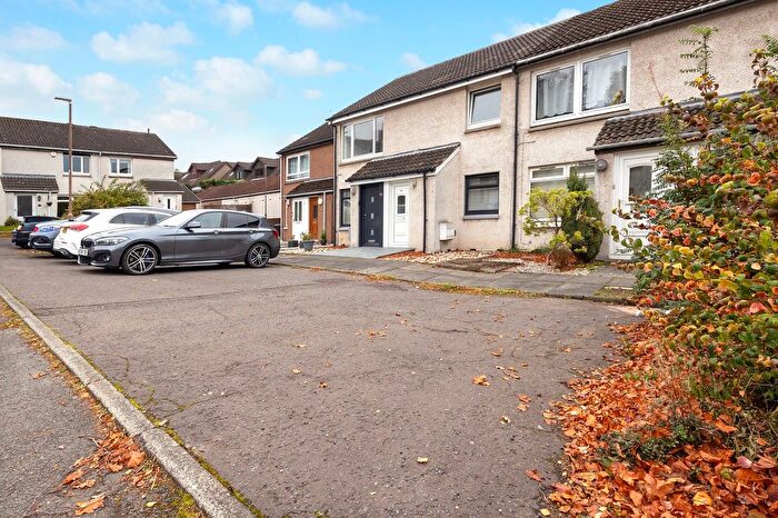 2 Bedroom Flat For Sale In Lennox Gardens, Linlithgow, EH49