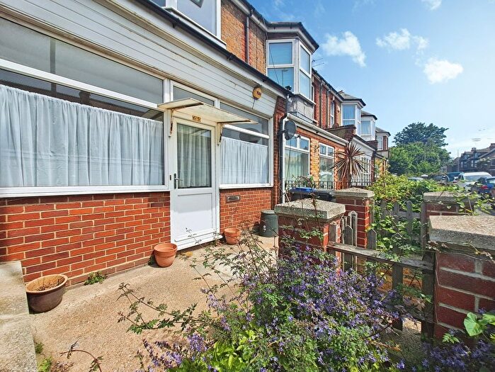 1 Bedroom Flat For Sale In Approach Road, Margate, Kent, CT9