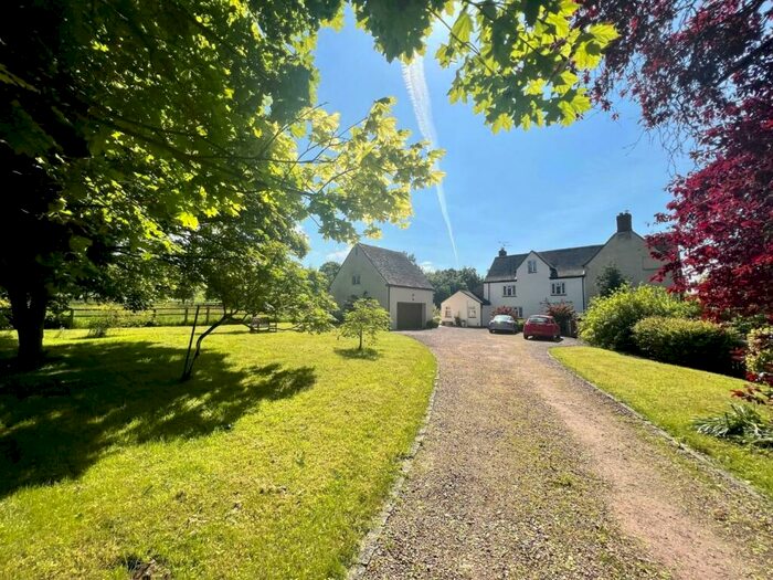 4 Bedroom Semi-Detached House For Sale In Breadstone, Berkeley, GL13