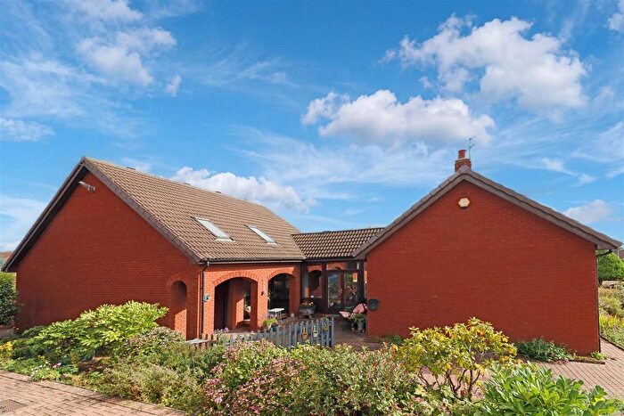 4 Bedroom Bungalow For Sale In Hatfield Drive, Seghill, Cramlington, NE23