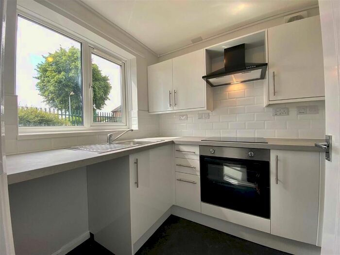 1 Bedroom Flat To Rent In Bronte Court, Haworth Park, Hull, HU6