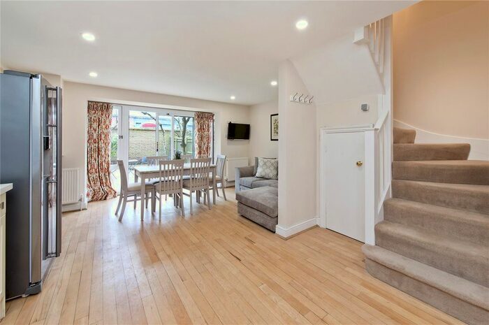 3 Bedroom Detached House To Rent In Cheryls Close, Fulham, London, SW6