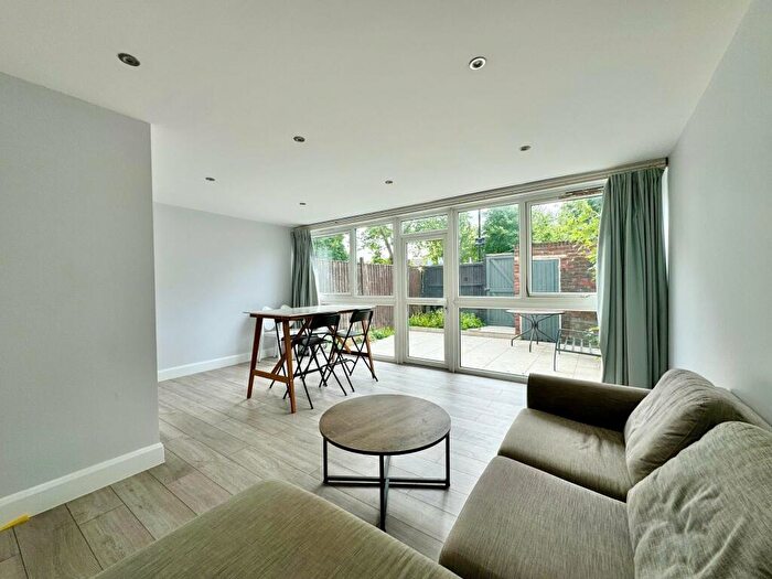 3 Bedroom Flat To Rent In Marlborough Road, Upper Holloway, N19