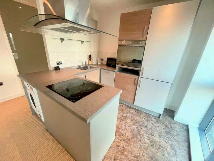 2 Bedroom Apartment To Rent In The Habitat, Nottingham City Centre, NG1