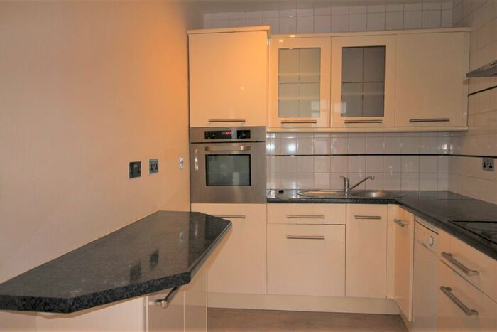 1 Bedroom Flat For Sale In High Street, Edgware, HA8