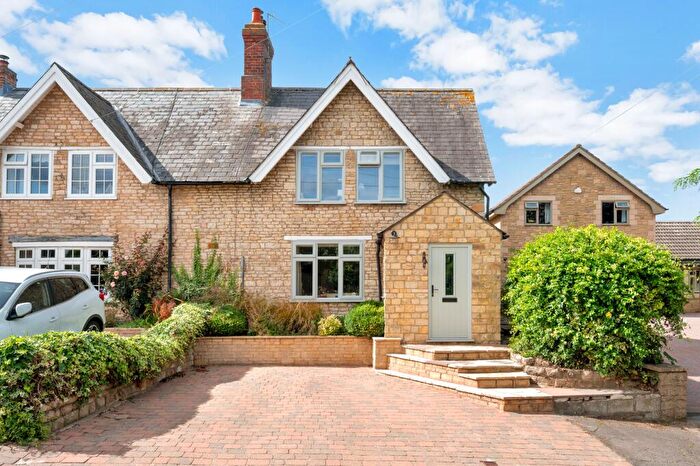 3 Bedroom Cottage For Sale In Church Lane, Greetham, LE15