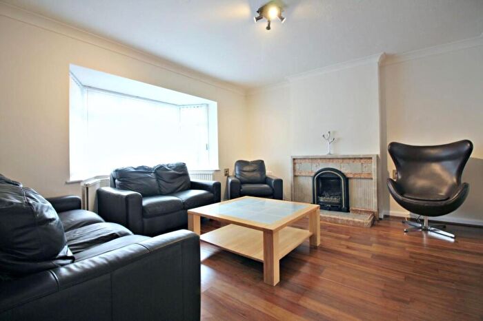 3 Bedroom Semi-Detached House To Rent In Castleton Road, Ruislip, HA4