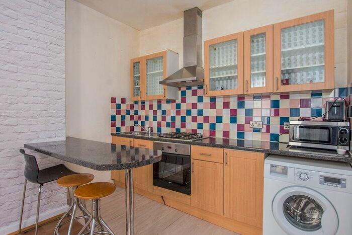 1 Bedroom Flat To Rent In Catford Broadway, London SE6