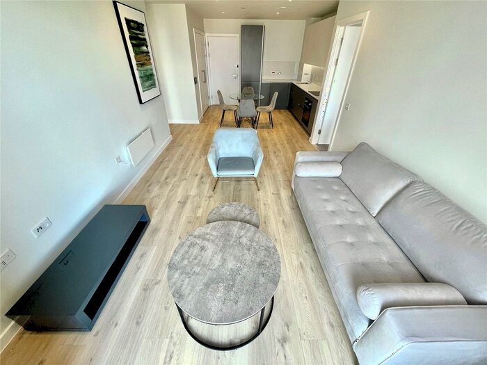 2 Bedroom Flat To Rent In Meadowside, Aspin Lane, Manchester, M4