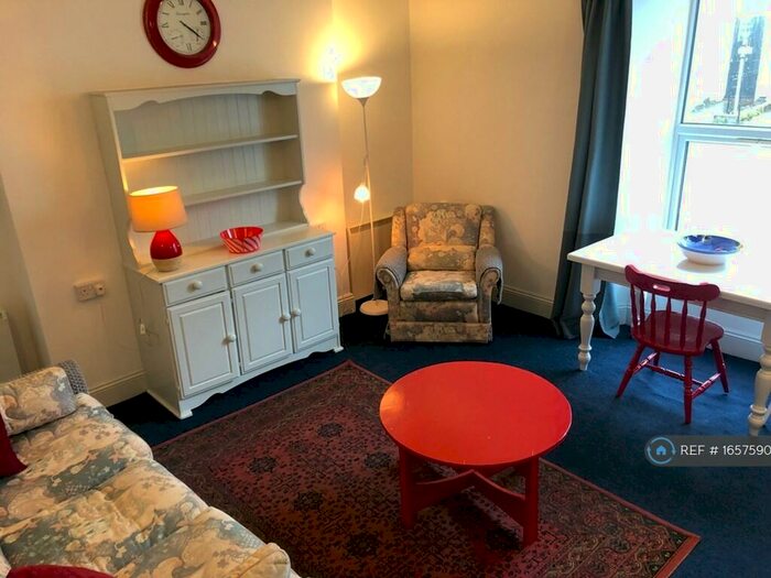 1 Bedroom Flat To Rent In Hill Park Crescent, Plymouth, PL4