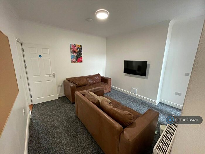 4 Bedroom Terraced House To Rent In Ty Mawr St, Swansea, SA1