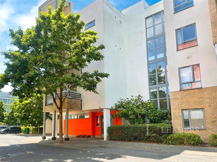 1 Bedroom Apartment For Sale In Glenalmond Avenue, Cambridge, Cambridgeshire, CB2