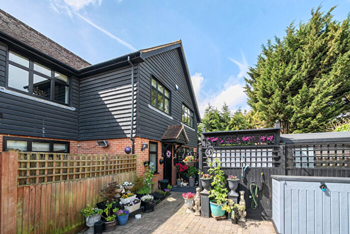 3 Bedroom End Of Terrace House For Sale In Alma Barn Mews, Orpington, BR6