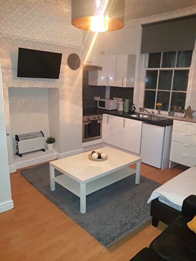 Studio To Rent In Headingley Lane, Leeds, West Yorkshire, LS6