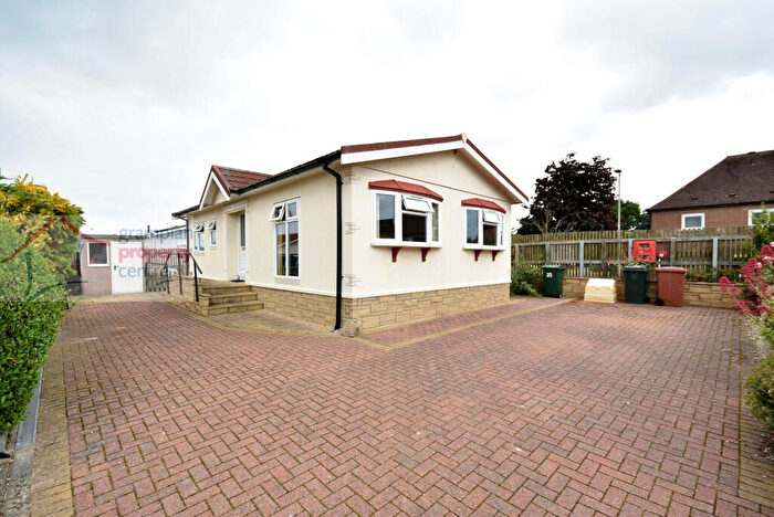 2 Bedroom Park Home For Sale In Ashgrove Park, Elgin, IV30