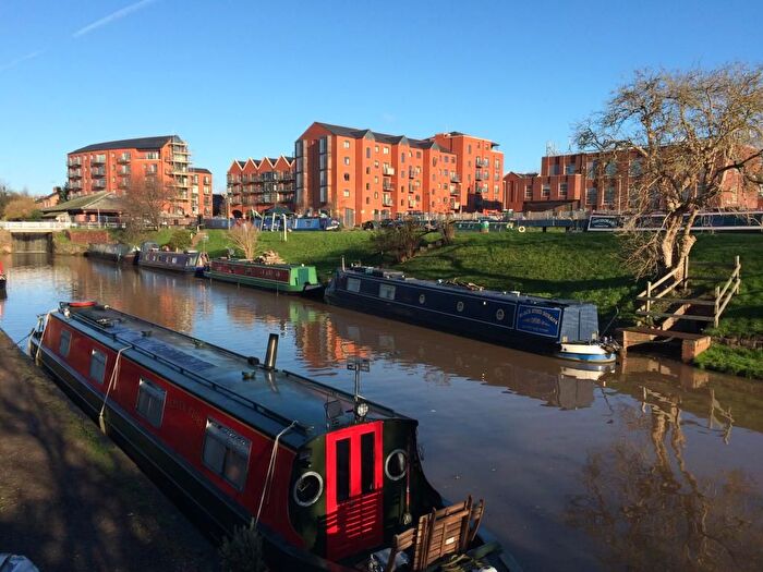 2 Bedroom Flat To Rent In Handbridge Square, Chester, CH1