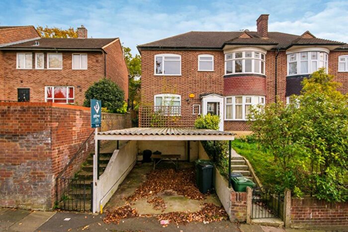 3 Bedroom Maisonette For Sale In Norwood Park Road, West Norwood, SE27