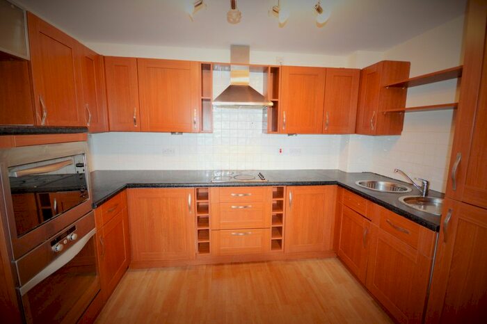 2 Bedroom Flat To Rent In Royal Plaza, Eldon Street, Sheffield, S1