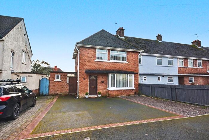 3 Bedroom End Of Terrace House For Sale In Masefield Road, Penarth, CF64