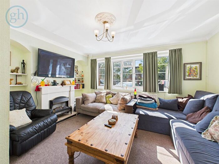 3 Bedroom Semi-Detached House To Rent In Acorn Grove, Ruislip, HA4