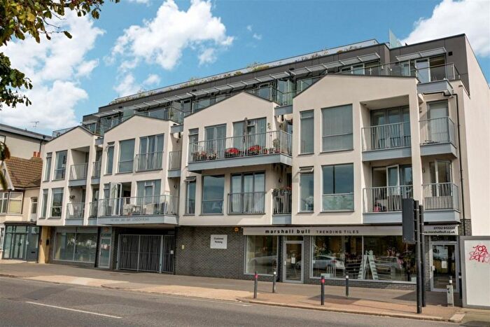 2 Bedroom Flat For Sale In London Road, Westcliff-On-Sea, SS0