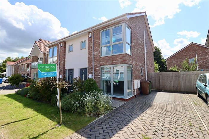 3 Bedroom Semi Detached House For Sale In The Pastures, Holme-On-Spalding-Moor, York, YO43