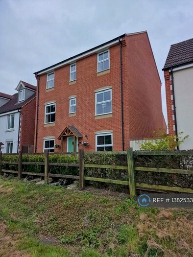 4 Bedroom Detached House To Rent In Lucetta Rise, Swindon, SN25