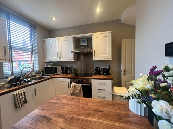 4 Bedroom Terraced House To Rent In Argie Terrace, Leeds, West Yorkshire, LS4