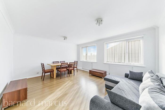 2 Bedroom Flat To Rent In Lordship Lane, Wood Green, N22