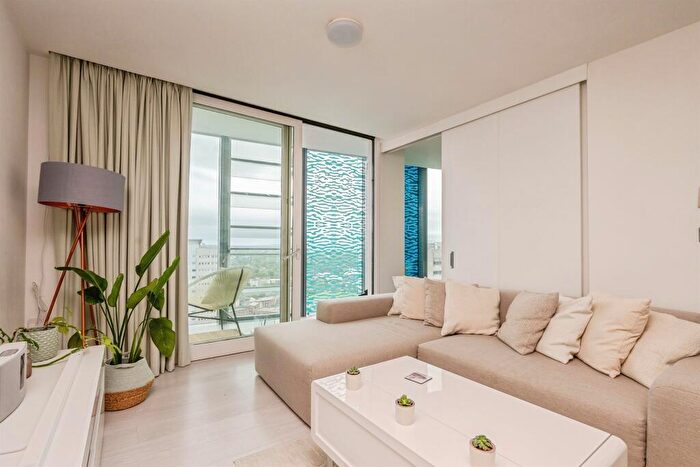 2 Bedroom Apartment For Sale In Holloway Circus Queensway, Birmingham, B1