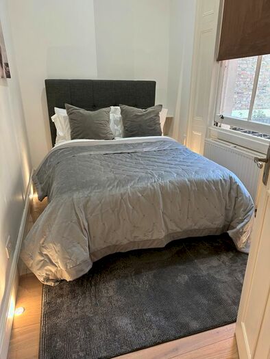 2 Bedroom Flat For Sale In Eardley Crescent, London, SW5