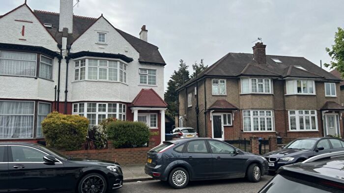 Studio To Rent In Oxgate Gardens, Dollis Hill, NW2