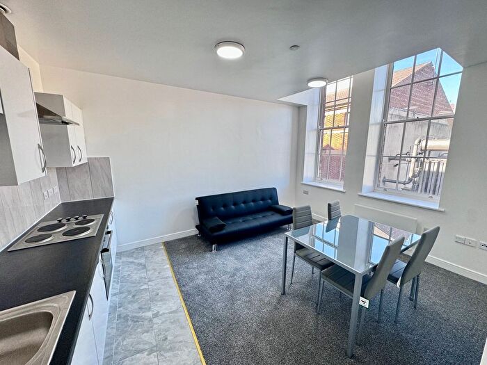 2 Bedroom Property To Rent In Castle Boulevard, Nottingham, NG7