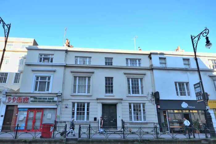 1 Bedroom Flat To Rent In Queens Road, Brighton, BN1