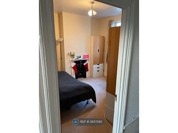 2 Bedroom Flat To Rent In Aldeburgh Street, London, SE10