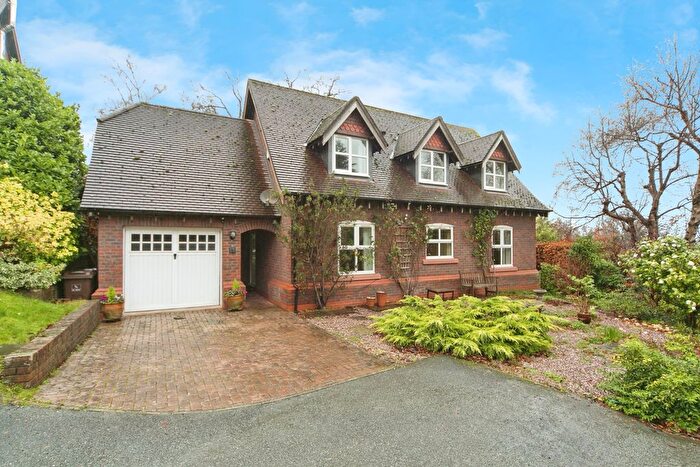 3 Bedroom Detached House For Sale In Kings Crescent, Colwyn Bay, Conwy, LL29