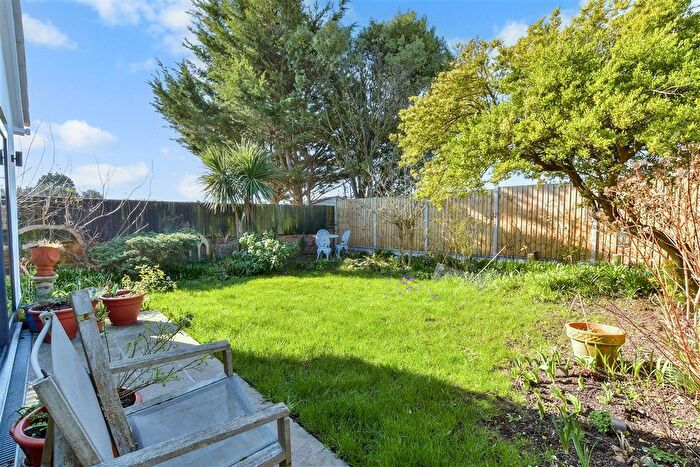 3 Bedroom Semi-detached Bungalow For Sale In Maple Close, Woodingdean, Brighton, East Sussex, BN2