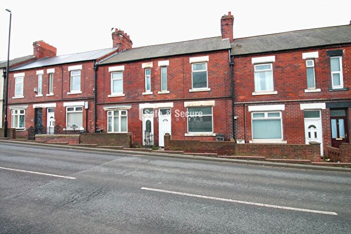 2 Bedroom Terraced House To Rent In Boult Terrace, Shiney Row, DH4