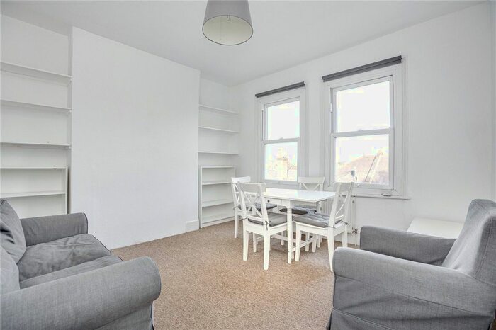 2 Bedroom Flat To Rent In Theatre Street, The Shaftesbury Estate, SW11